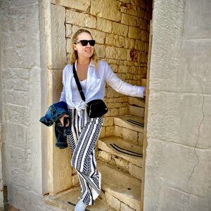 Meet your Posher, Kira